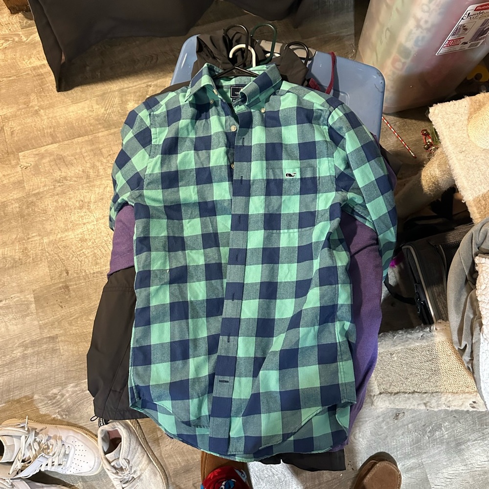 vineyard vines button up